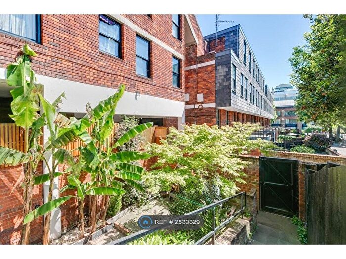 2 Bedroom Flat To Rent In Longleat House, London, SW1V