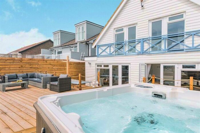 5 Bedroom Detached House To Rent In Manor Way, Elmer, Bognor Regis, PO22