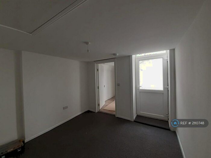 1 Bedroom Flat To Rent In Beach Rise, Westgate-On-Sea, CT8