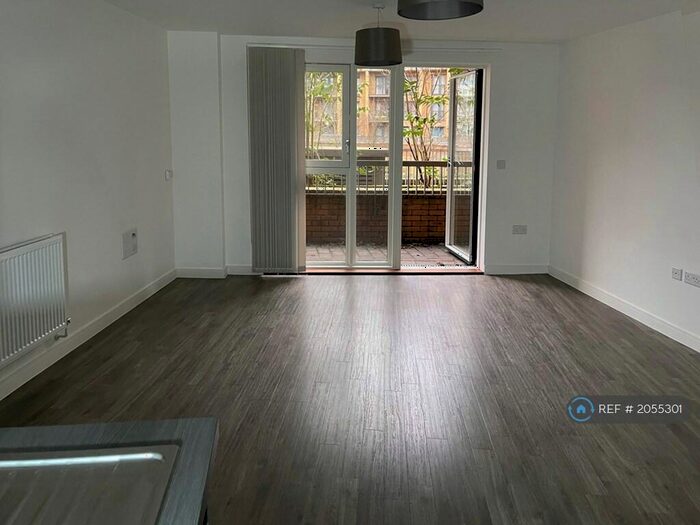 1 Bedroom Flat To Rent In Connersville Way, Croydon, CR0