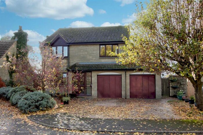 4 Bedroom Detached House For Sale In Sheppards Rise, Brinkworth, Chippenham, SN15