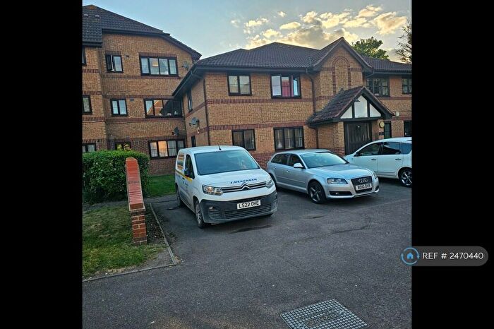 1 Bedroom Flat To Rent In Frobisher Road, Erith, DA8