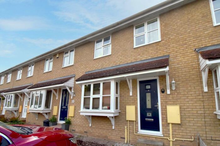 4 Bedroom Terraced House To Rent In Cranmere Court Strood, ME2
