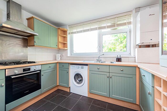 1 Bedroom Flat To Rent In Maskell Road, London, SW17
