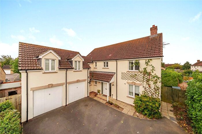 5 Bedroom Detached House To Rent In Threadneedle Close, Kingsbury Episcopi, Martock, Somerset, TA12
