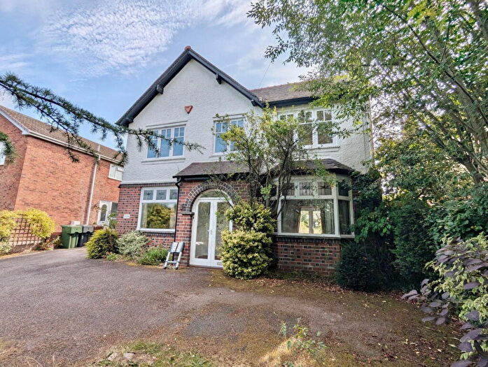 3 Bedroom Detached House To Rent In Birmingham Road, Marlbrook, Bromsgrove, B61