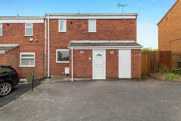 2 Bedroom Semi-Detached House To Rent In Tattershall Walk, Mansfield Woodhouse, Mansfield NG19