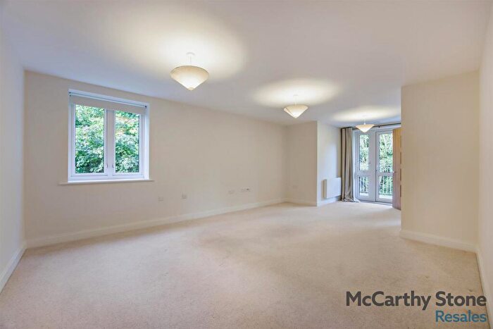 2 Bedroom Apartment For Sale In Shackleton Place, Devizes, Wiltshire, SN10