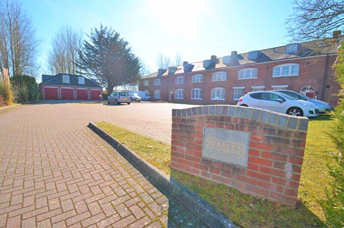 2 Bedroom Apartment To Rent In Christchurch, BH23