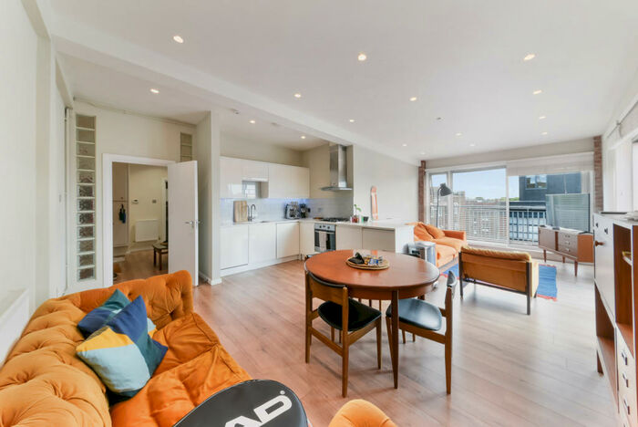 2 Bedroom Apartment To Rent In London Fields London, E9