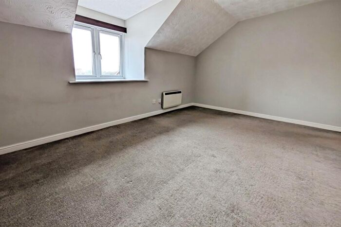 1 Bedroom Flat To Rent In Hulton Close, Woolston, SO19