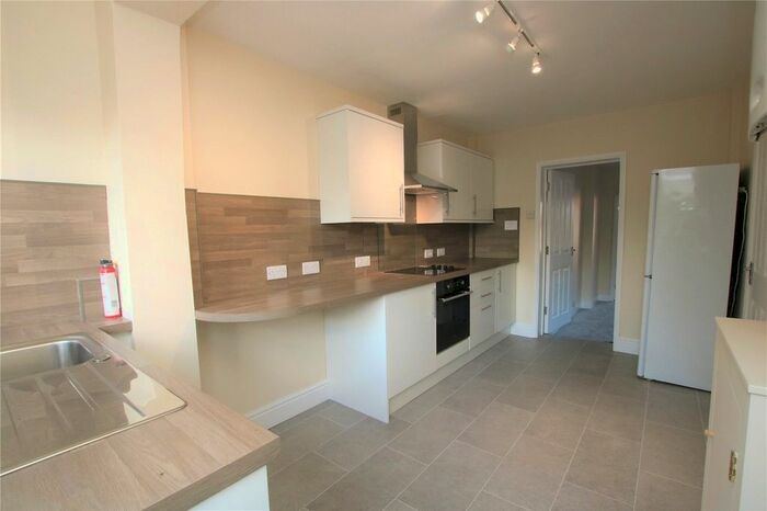 1 Bedroom Flat To Rent In St. Georges Terrace, Reading, Berkshire RG30