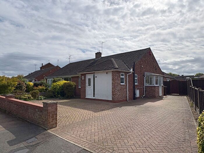 2 Bedroom Semi Detached Bungalow For Sale In Digby Drive, Mitton, Tewkesbury, GL20