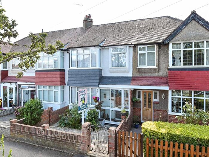3 Bedroom Terraced House For Sale In Poulton Avenue, Sutton, Surrey, SM1