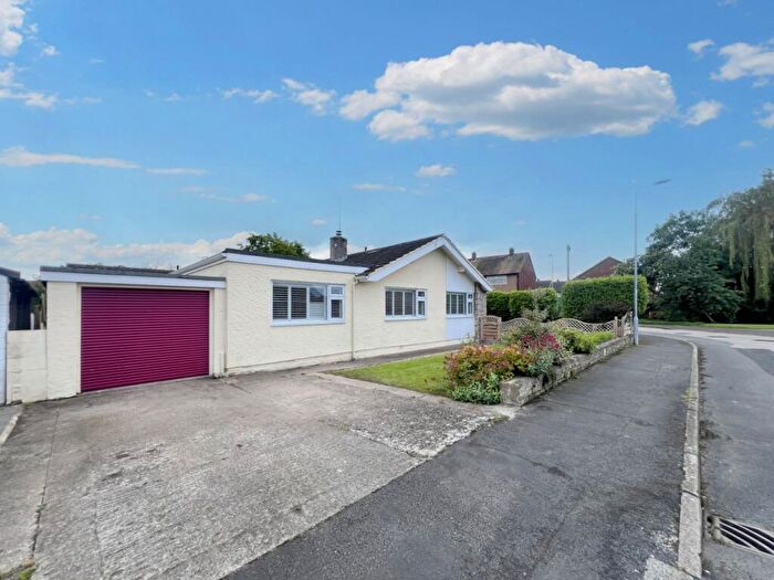 3 Bedroom Detached Bungalow To Rent In Kerfoot Avenue, Rhuddlan, Rhyl, LL18