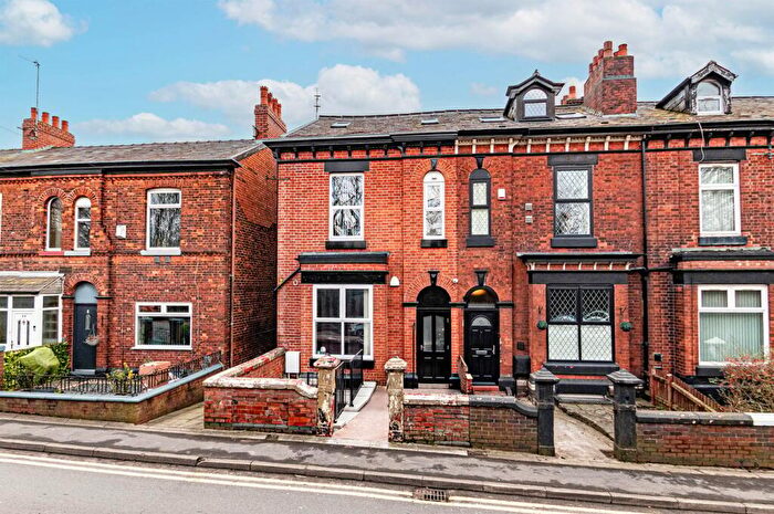 1 Bedroom Apartment To Rent In Brinnington Road, Stockport, Cheshire, SK1