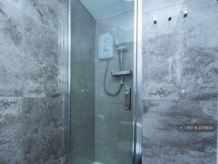 3 Bedroom Flat To Rent In Leigh Road, Birmingham, B8