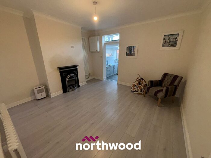 3 Bedroom Terraced House For Sale In Kenneth Avenue, Stainforth, Doncaster, DN7