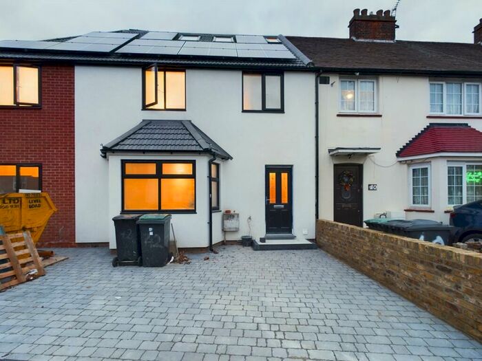 4 Bedroom Property To Rent In Cavell Road, London, N17