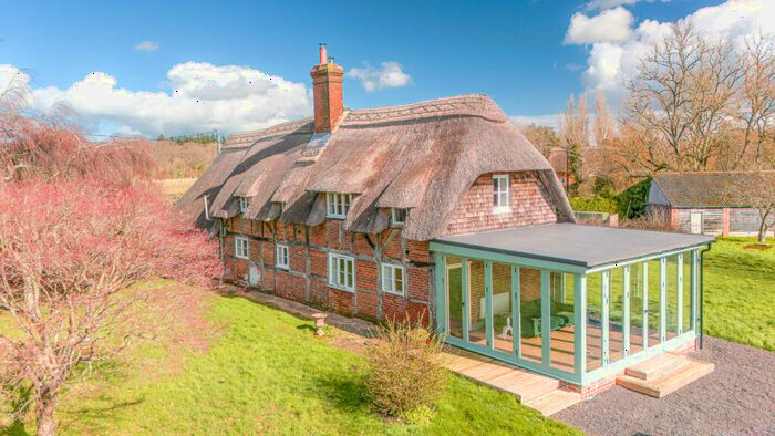 4 Bedroom Detached House For Sale In Hamptworth Road, Landford, Salisbury, SP5