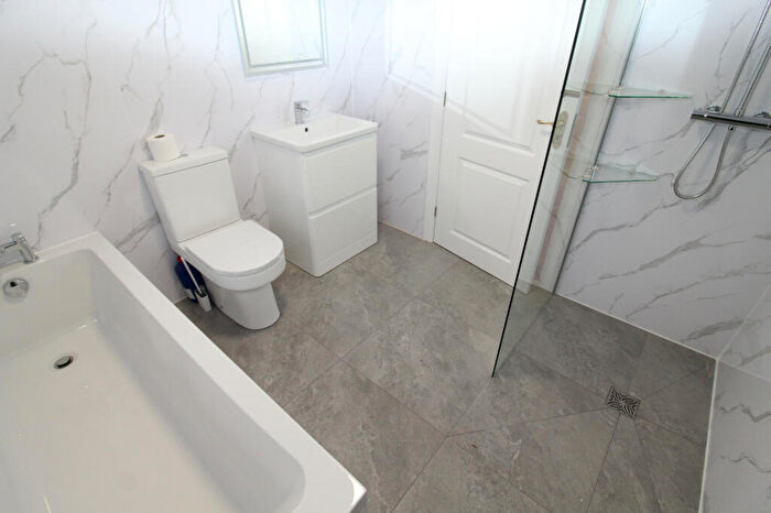 2 Bedroom Bungalow To Rent In Allt Goch, Trefnant, St. Asaph, Denbighshire, LL17