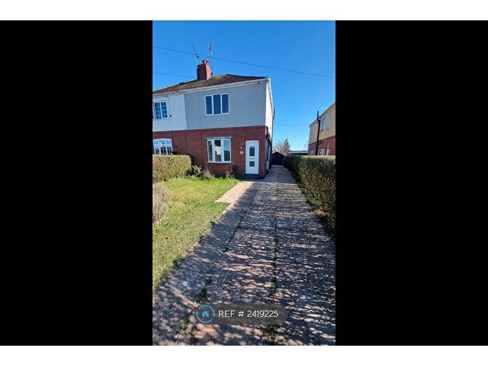 4 Bedroom Semi-Detached House To Rent In Bawtry Road, Harworth, Doncaster, DN11