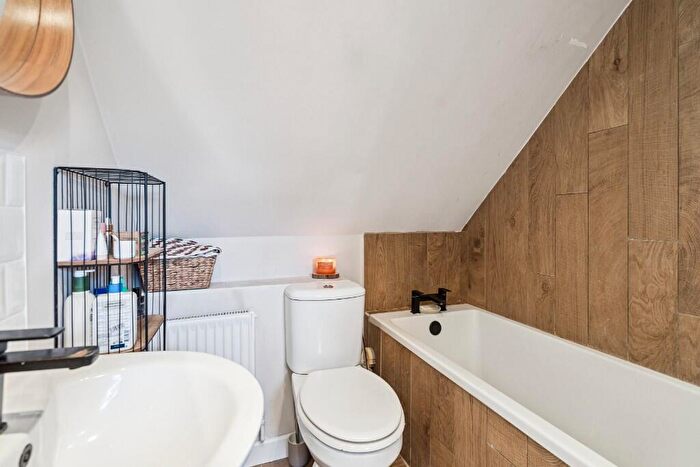2 Bedroom Duplex For Sale In Alexandra Road, Hemel Hempstead, Hertfordshire, HP2