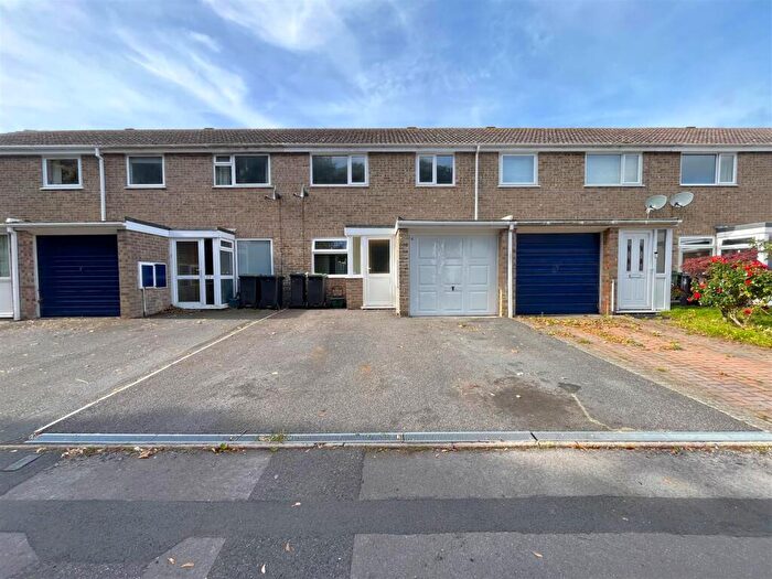 3 Bedroom Terraced House For Sale In Princes Drive, Lodmoor, DT4
