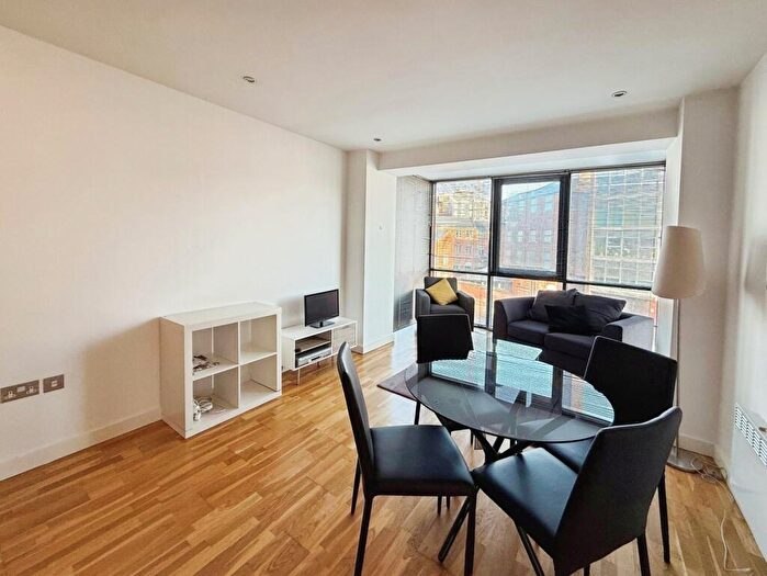 2 Bedroom Flat To Rent In Roberts Wharf, Neptune Street, Leeds, West Yorkshire, LS9