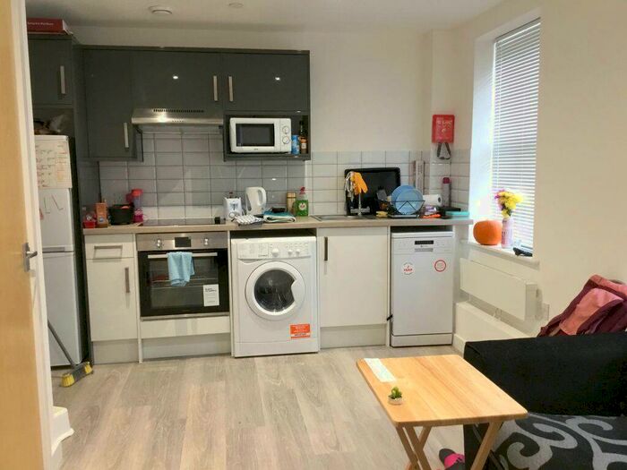 1 Bedroom Flat To Rent In Queningate Court, Canterbury Ref -, CT1