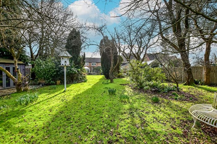 5 Bedroom Detached House For Sale In Chipperfield Road, Kings Langley, WD4