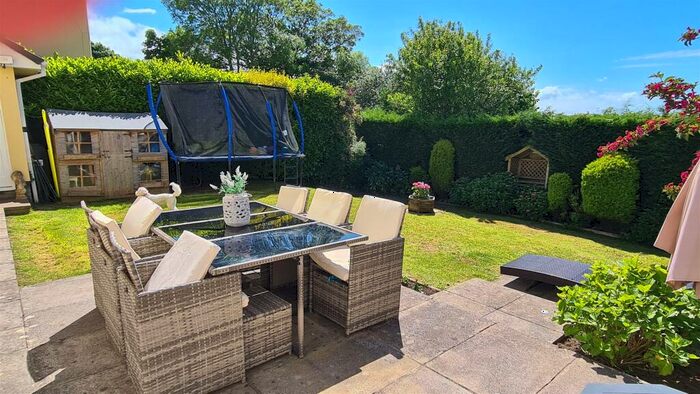 4 Bedroom Detached House For Sale In Lower Cross Road, Barnstaple, EX31