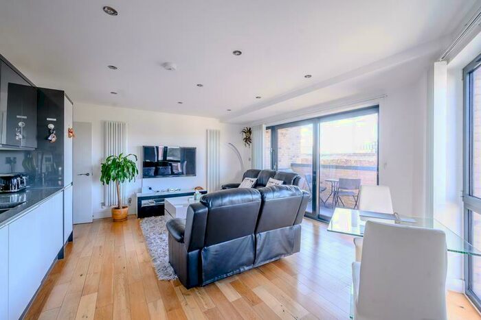 2 Bedroom Flat To Rent In Trundleys Road, London, SE8