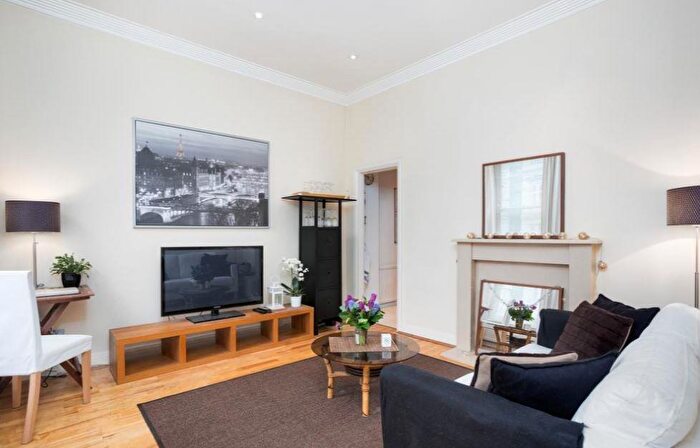 1 Bedroom Apartment To Rent In Dorset Square, Marylebone, London, NW1