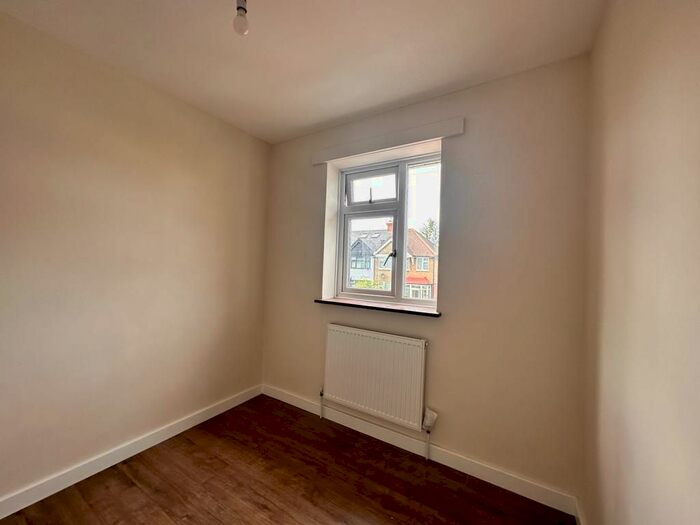 4 Bedroom Semi-Detached House To Rent In Iverna Gardens, Feltham, TW14