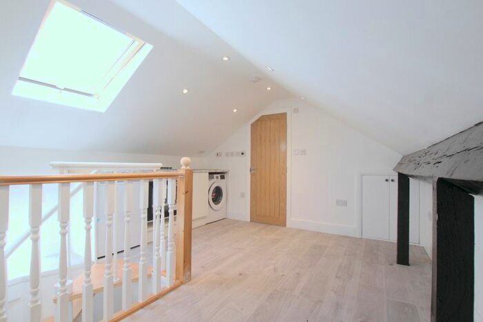 Studio To Rent In Kingston Road, Wimbledon, SW19