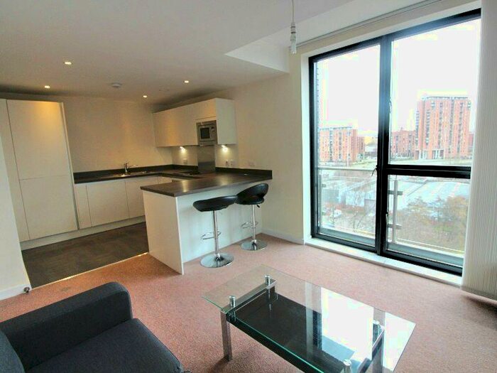 2 Bedroom Apartment To Rent In Potato Wharf, Castlefield, M3