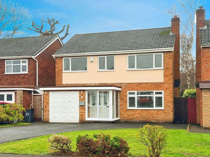4 Bedroom Detached House For Sale In Coldstream Road, Sutton Coldfield, B76