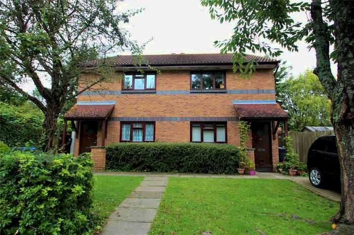 1 Bedroom Flat To Rent In Highclere Way, Worthing, BN13