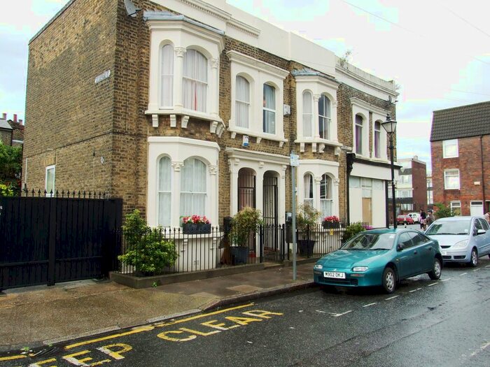 5 Bedroom Terraced House To Rent In Mossford Street, Mile End, E3