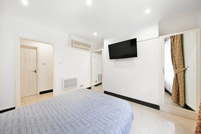 1 Bedroom Studio To Rent In Harrowby Street, London, W1H