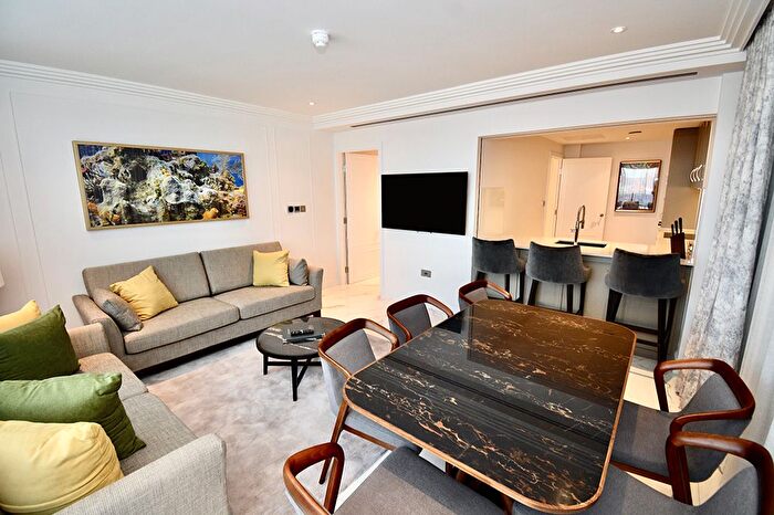 4 Bedroom Flat To Rent In Wellington Road, London, NW8