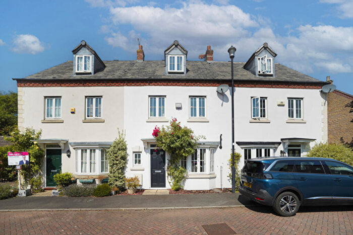 4 Bedroom Terraced House For Sale In Shearwater Drive, Rugby, CV23