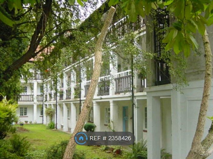 2 Bedroom Flat To Rent In Drummond Gardens, Epsom, KT19