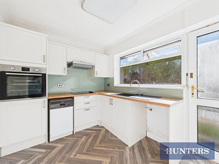 2 Bedroom Detached Bungalow For Sale In Scargate Close, Bridlington, YO16