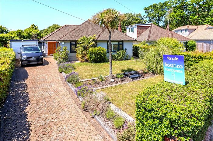 3 Bedroom Detached House For Sale In Springfield Crescent, Parkstone, Poole, Dorset, BH14