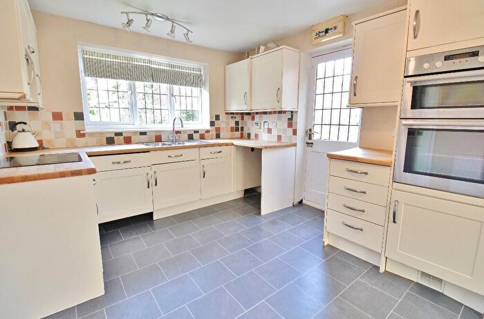 4 Bedroom Detached House For Sale In Marks Tey Road, Stubbington, Fareham, PO14