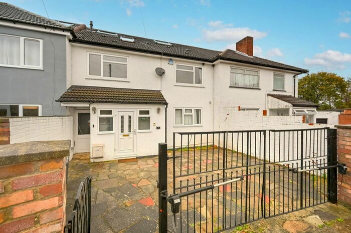 3 Bedroom Terraced House To Rent In Windermere Road, Kingston Vale, London, SW15