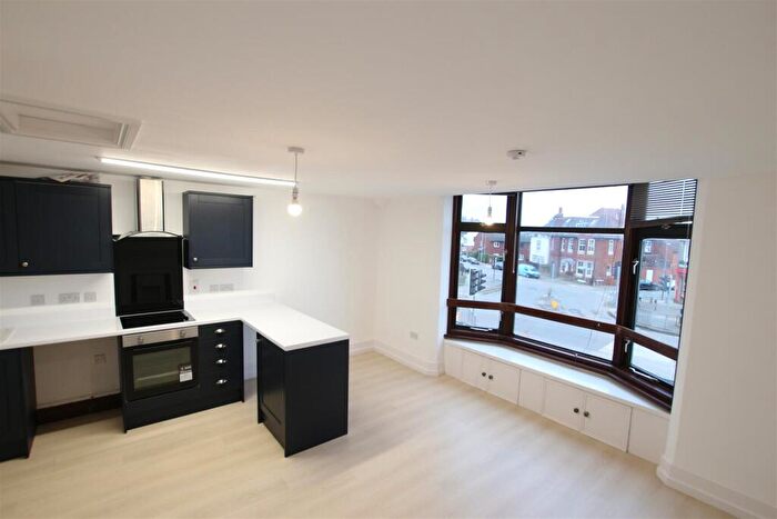 1 Bedroom Flat To Rent In Wellingborough Road, Northampton, NN1