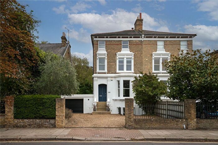 4 Bedroom Detached House For Sale In St Margarets Road, St Margarets, TW1